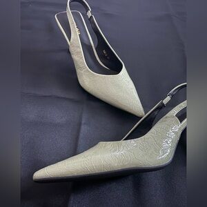Sage Green Kitten Heel with Design 

Size: 41 (9) 
Condition: New without Box